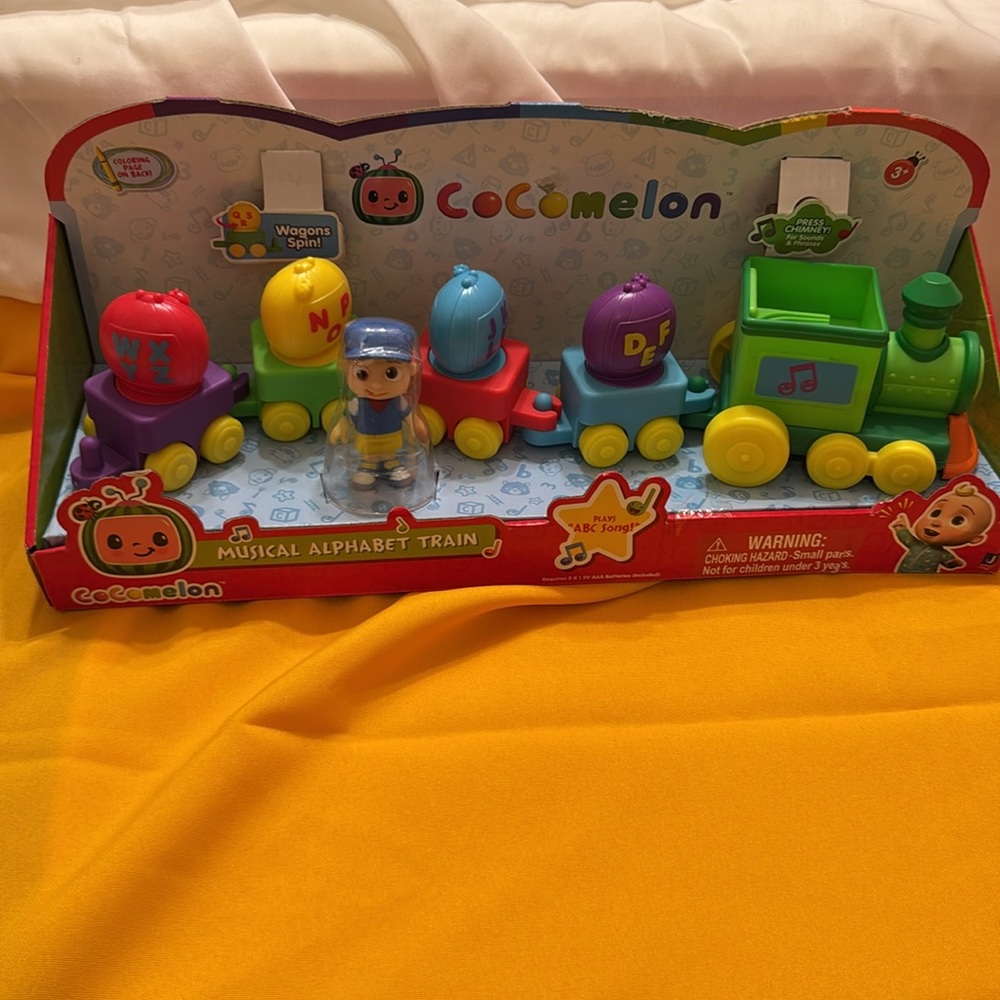 Colorful Alphabet Train Set - Picture 5 of 5